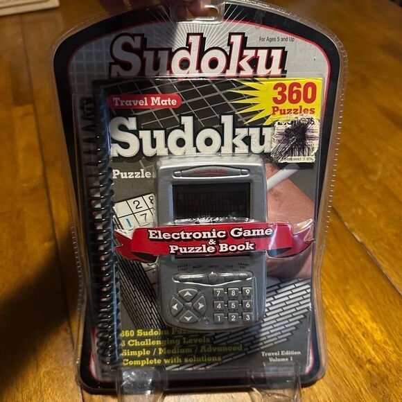 Sudoku Handheld Pocket Electronic Game & Puzzle Book Travel Home 360 Puzzles New - Picture 3 of 11